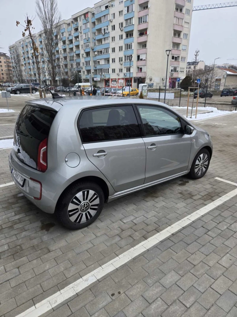 VW Up, снимка 4 - Автомобили и джипове - 48763470