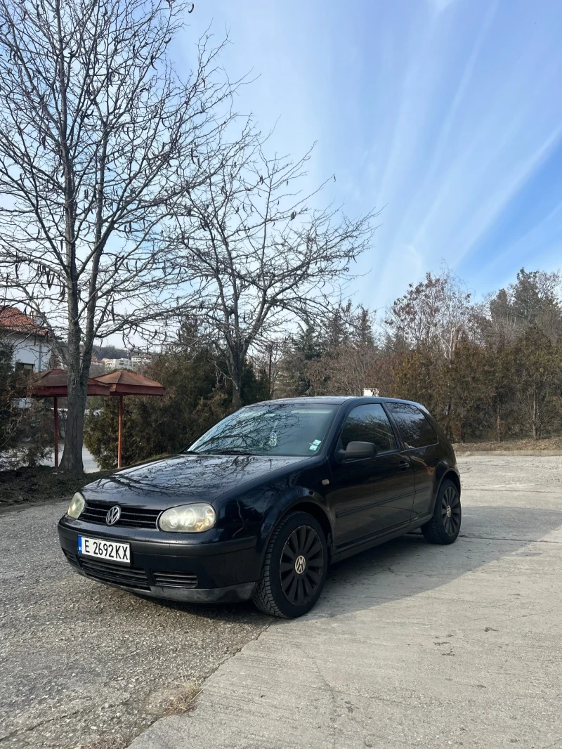 VW Golf, снимка 1 - Автомобили и джипове - 49064874