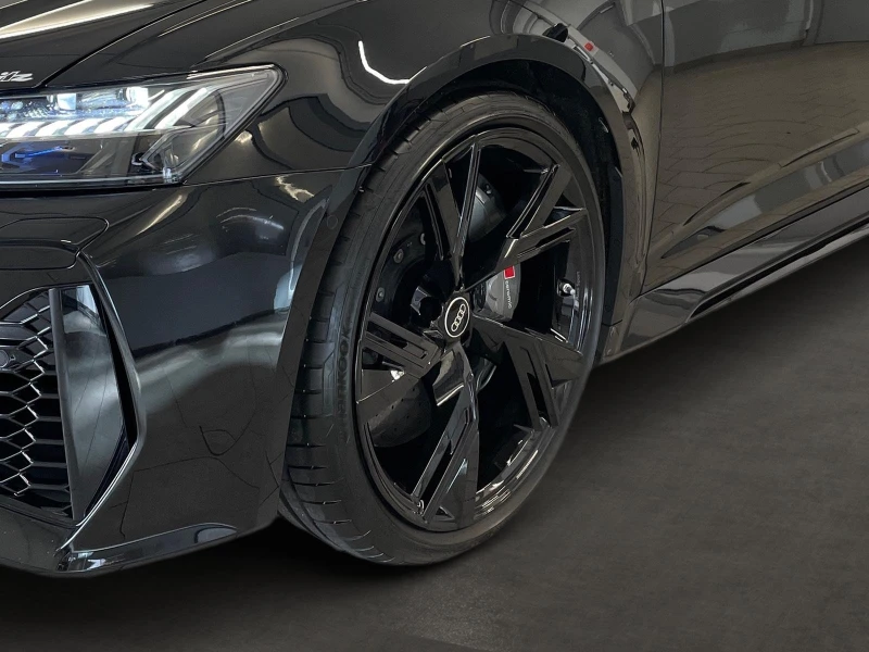Audi Rs6 CERAMIC/DYNAMIC/CARBON/B&O/360/HEAD UP/MATRIX/22/, снимка 3 - Автомобили и джипове - 51248916