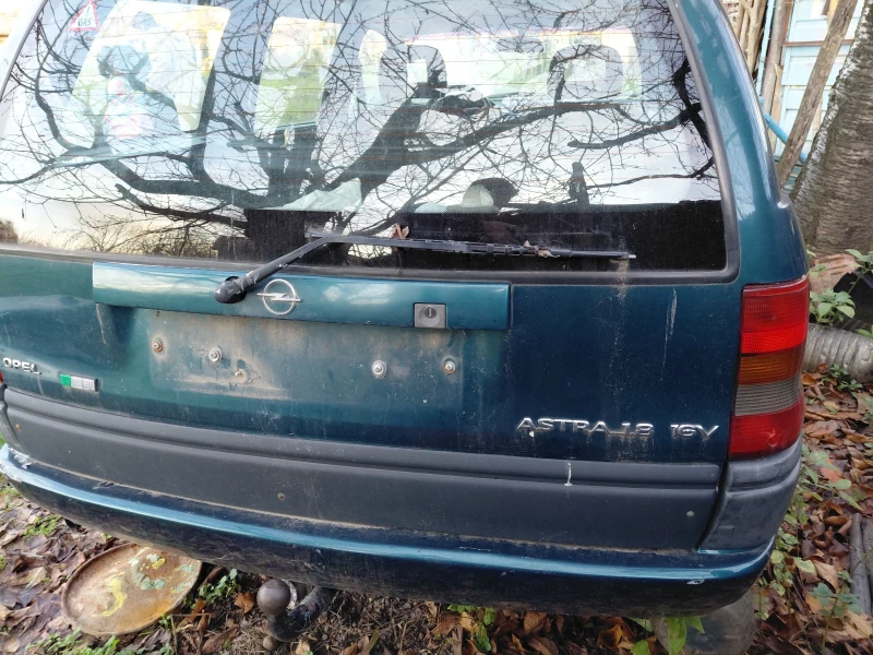 Opel Astra 1.8 16v, снимка 6 - Автомобили и джипове - 52791587