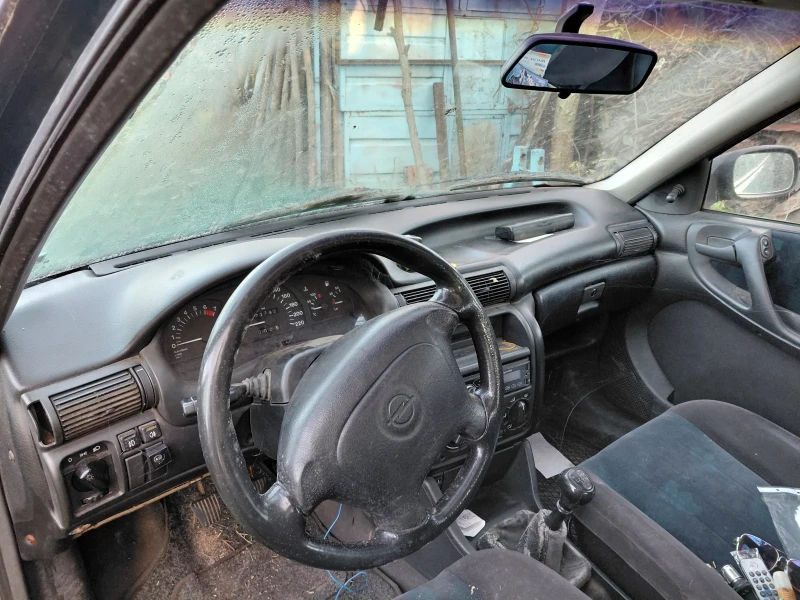 Opel Astra 1.8 16v, снимка 3 - Автомобили и джипове - 52791587