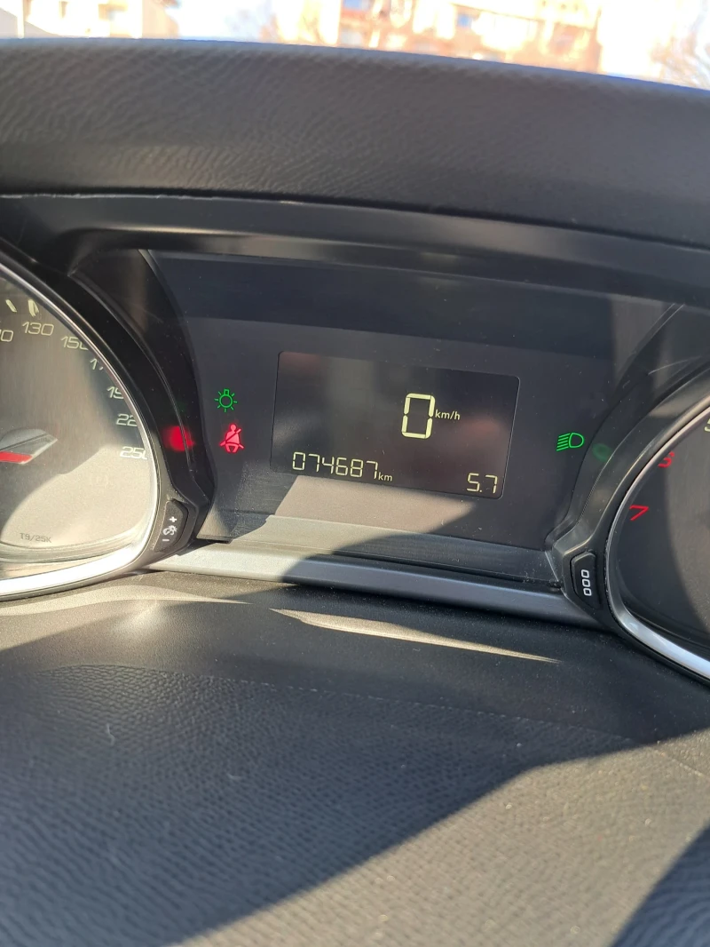 Peugeot 308 Gt stile, снимка 16 - Автомобили и джипове - 52796470