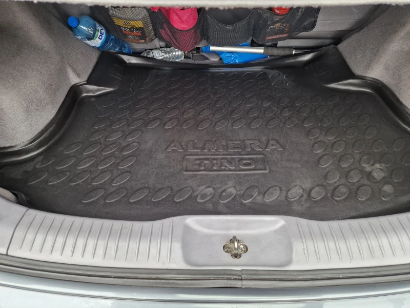 Nissan Almera tino V10, снимка 6 - Автомобили и джипове - 53235414