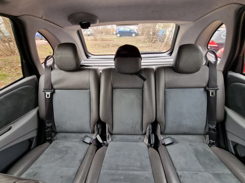 Nissan Almera tino V10, снимка 10 - Автомобили и джипове - 53235414