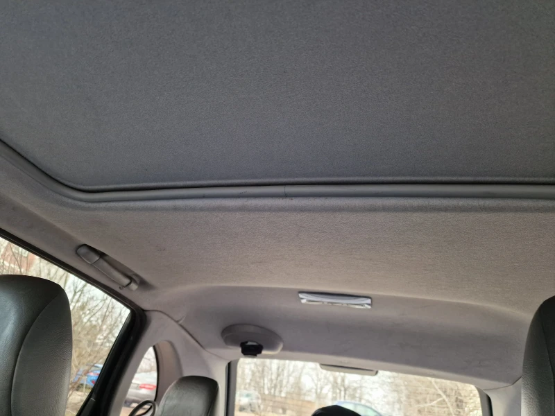 Nissan Almera tino V10, снимка 11 - Автомобили и джипове - 53235414