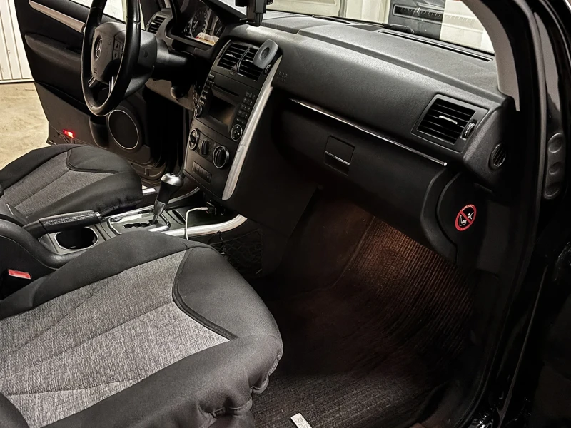 Mercedes-Benz B 200 Бензин, автомат, панорамен люк , снимка 7 - Автомобили и джипове - 53457171
