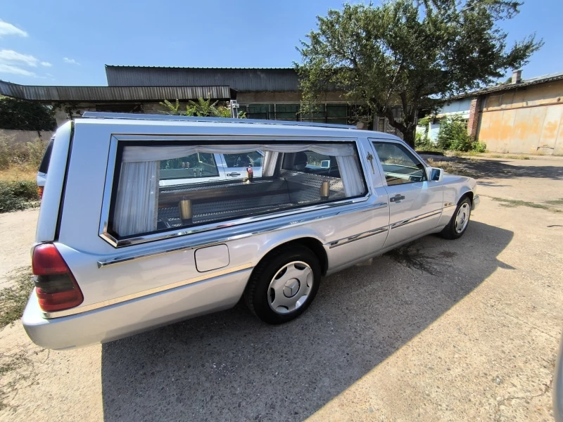 Mercedes-Benz 124 Grasso, снимка 5 - Автомобили и джипове - 53586601