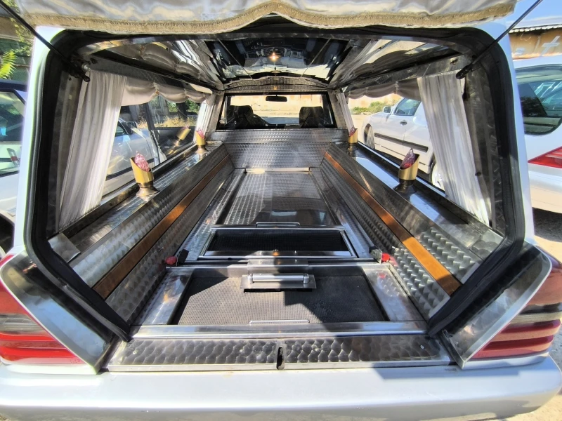 Mercedes-Benz 124 Grasso, снимка 3 - Автомобили и джипове - 53586601