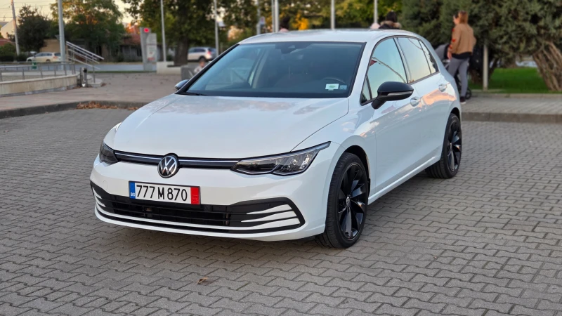 VW Golf VIII 2.0 TDI Ambient - 27500 лв. / 14060.53 € - 16419238 1
