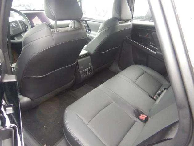 Toyota bZ4X, снимка 10 - Автомобили и джипове - 54150084