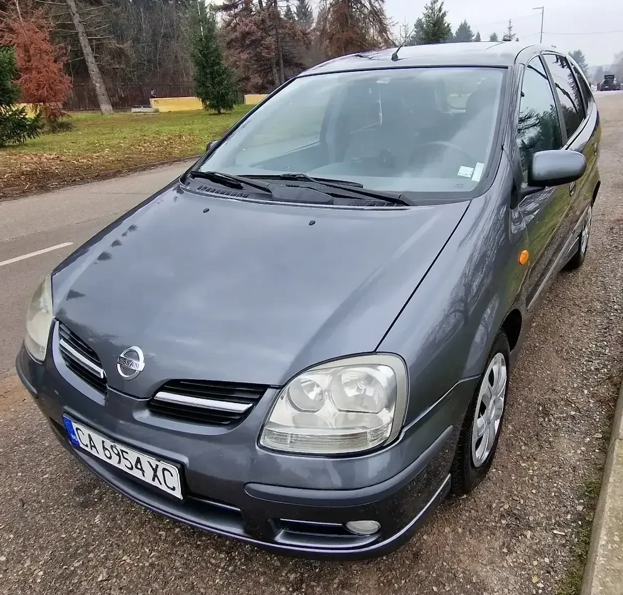 Nissan Almera tino V10, снимка 1