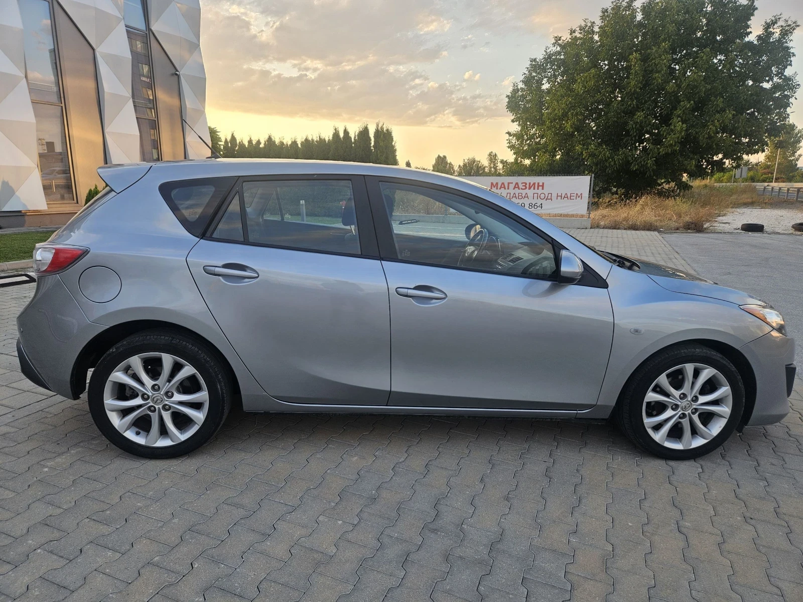 Mazda 3 2.0i AUTOMATIC swiss edition  - изображение 6