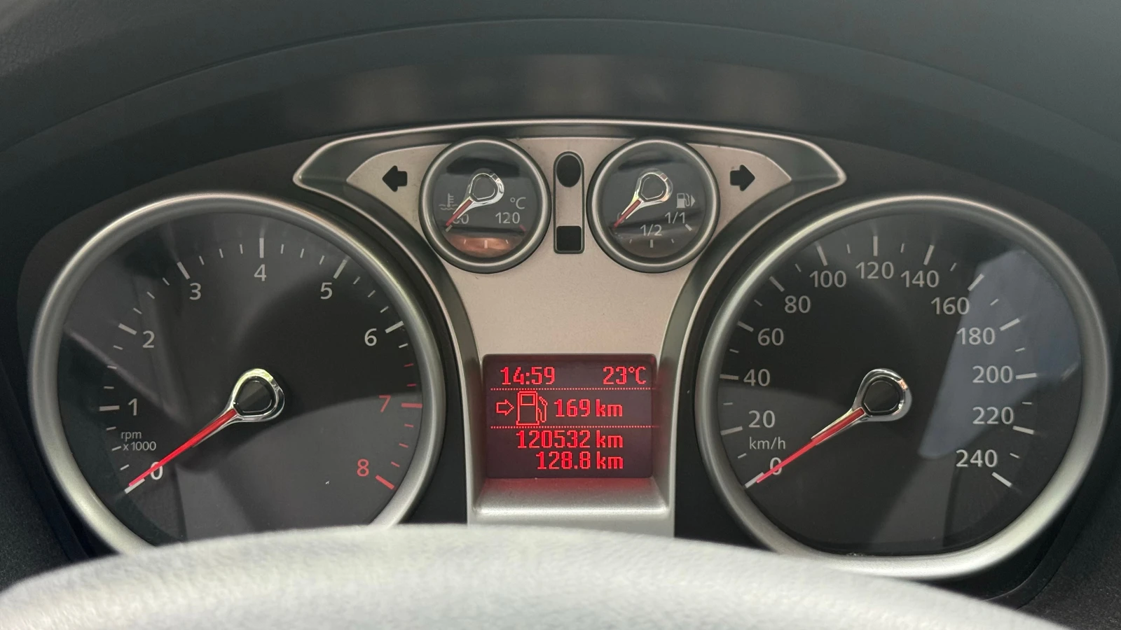 Ford Focus 32 - изображение 10