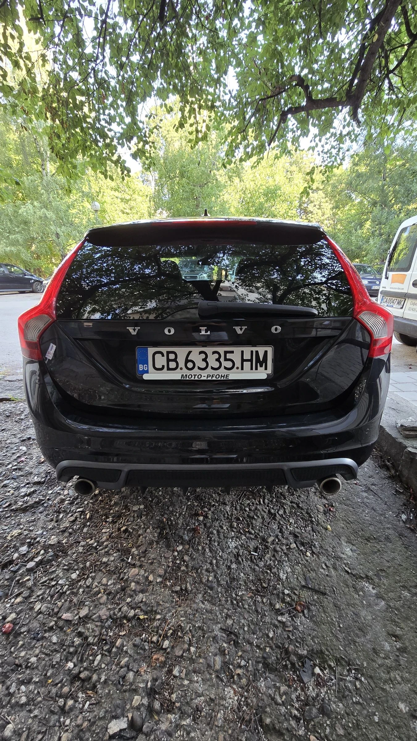 Volvo V60 D5 R-Design, 205к.с. - изображение 4