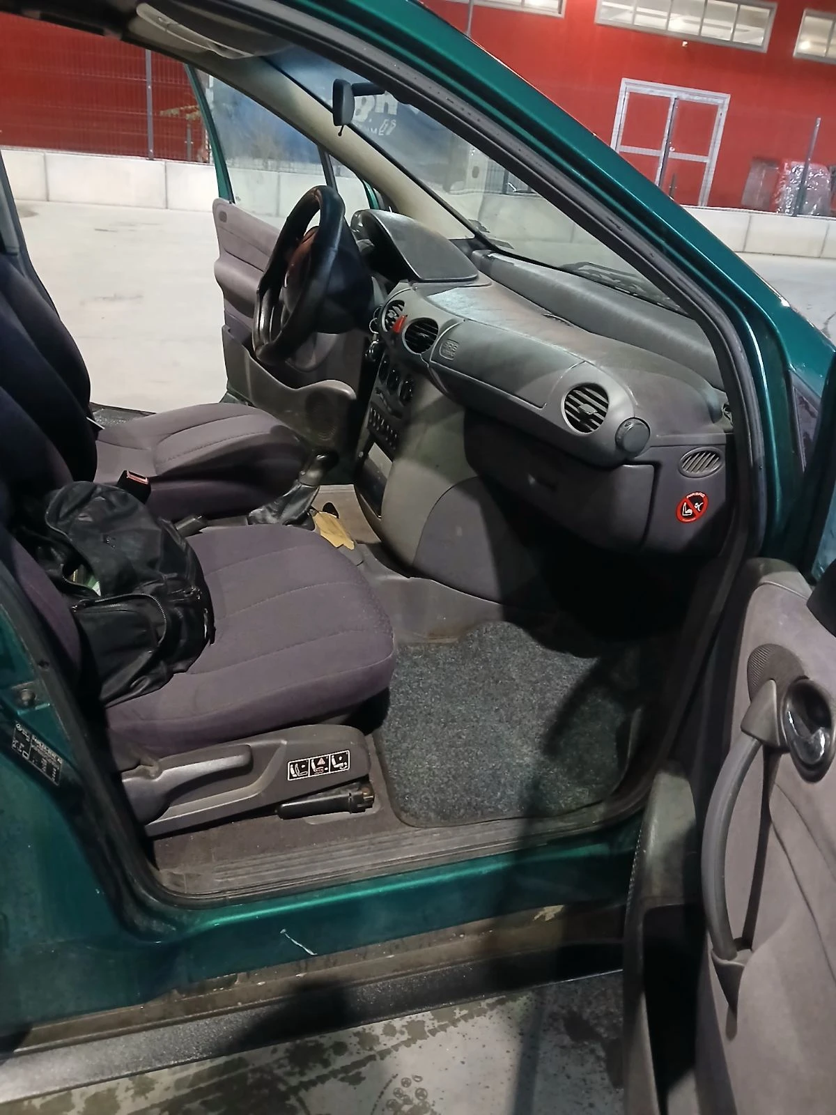 Mercedes-Benz A 140 1.4 - изображение 8