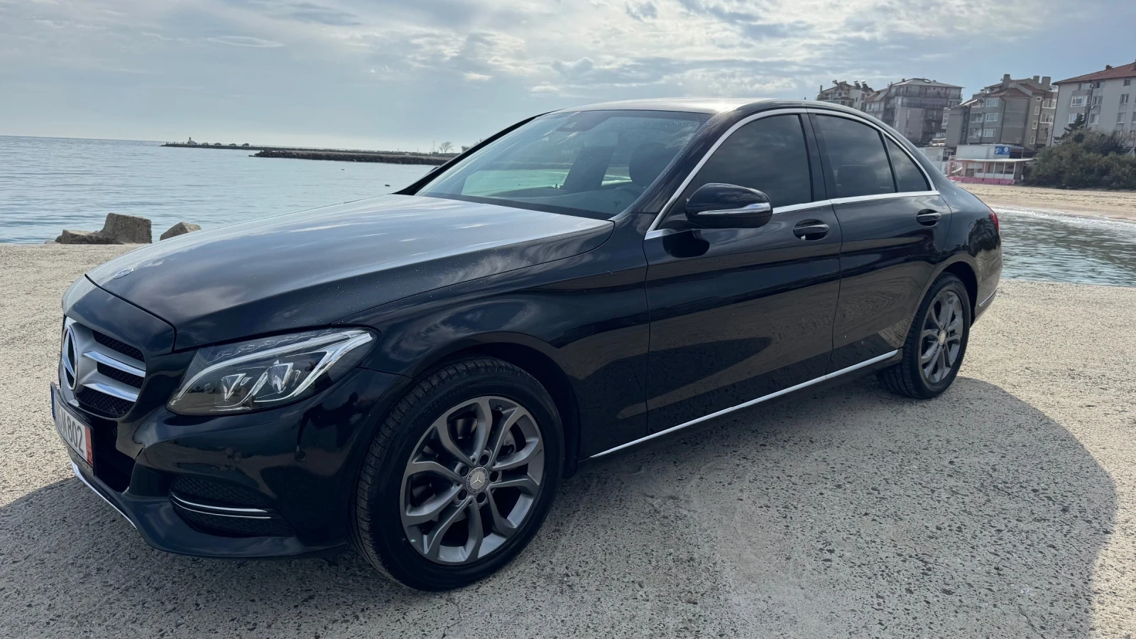 Mercedes-Benz C 220 AMG LINE-НОВ ВНОС-ЛИЗИНГ-ТОП СЪСТОЯНИЕ - изображение 3