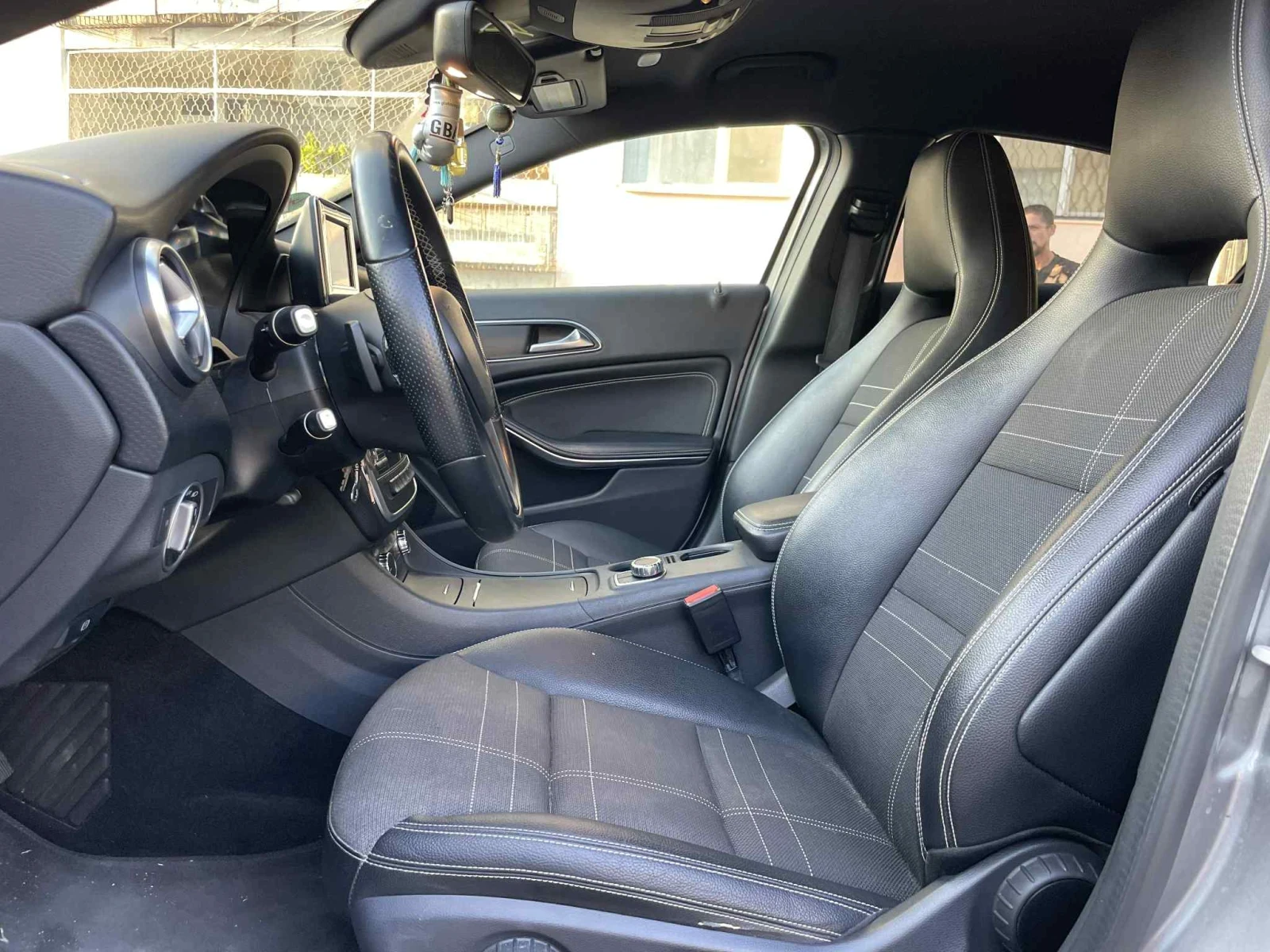 Mercedes-Benz A 180 1.6T - изображение 8