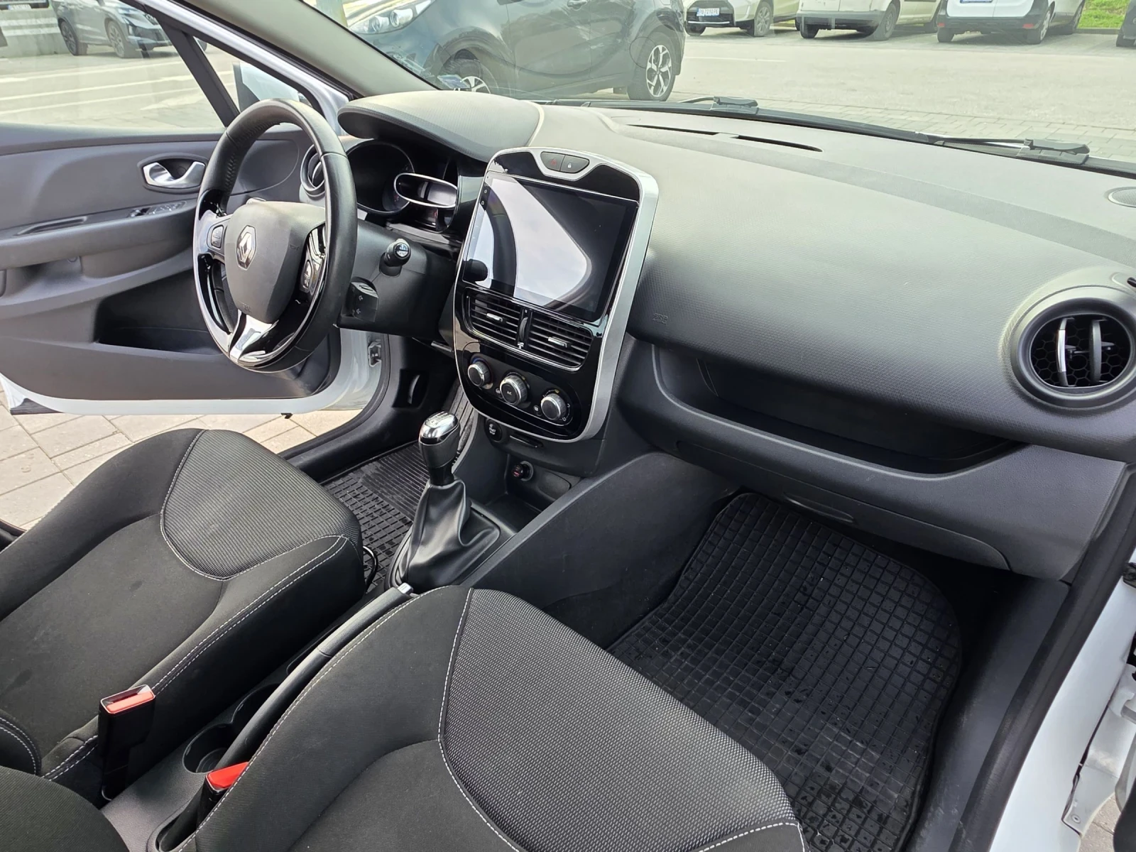 Renault Clio 1.2 Facelift - изображение 8