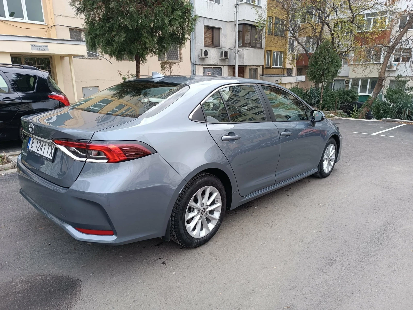 Toyota Corolla 1, 5 Executive - изображение 3