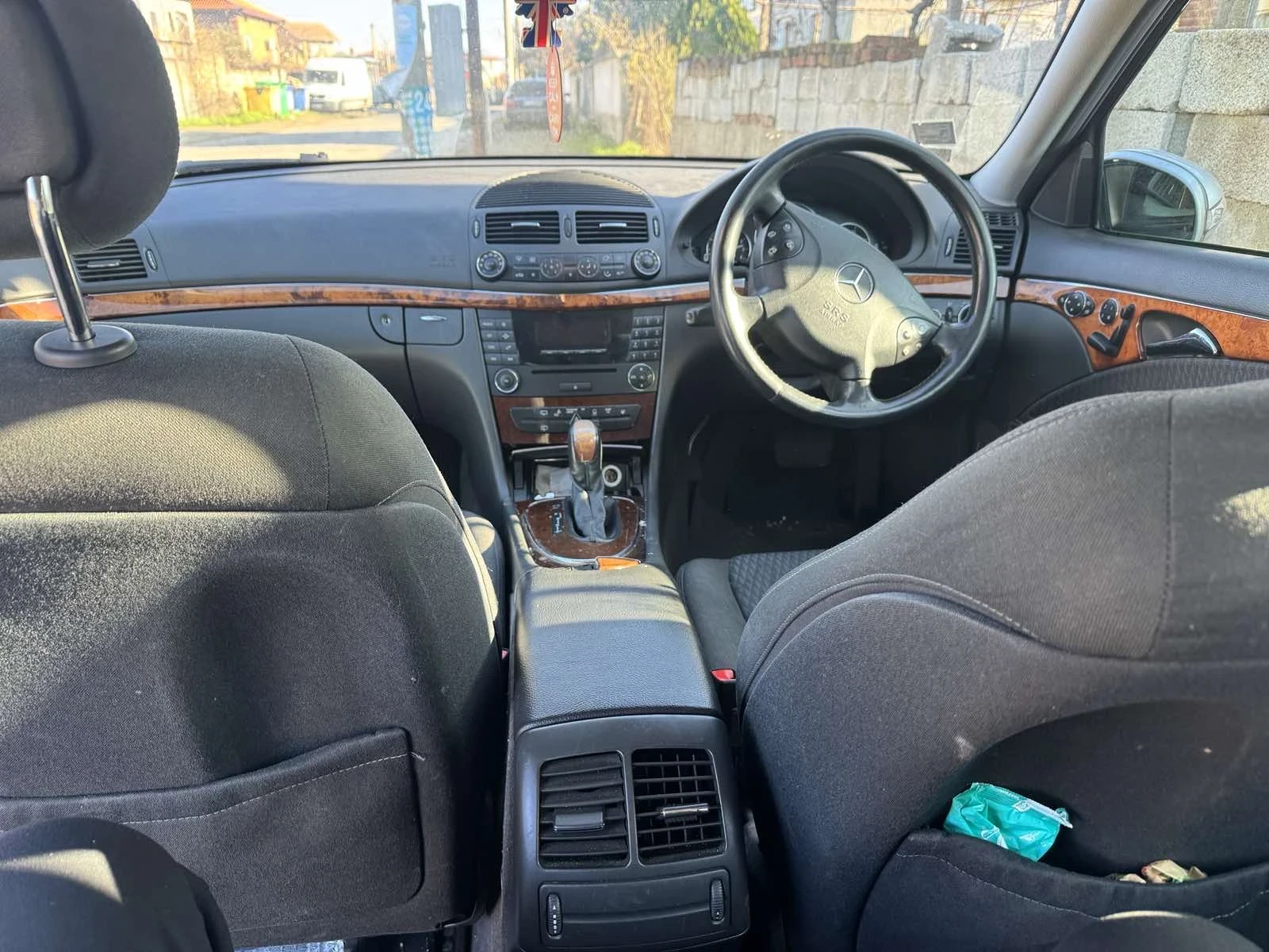 Mercedes-Benz E 320  - изображение 5