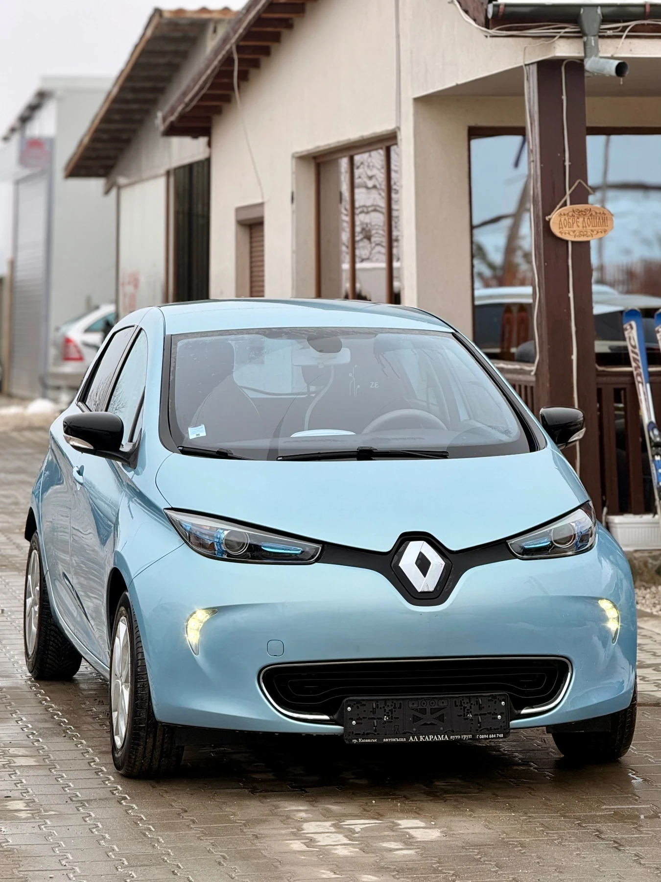 Renault Zoe Топ* Нов внос* 66.000км* Бартер* Реална* 2ключа*  - изображение 3