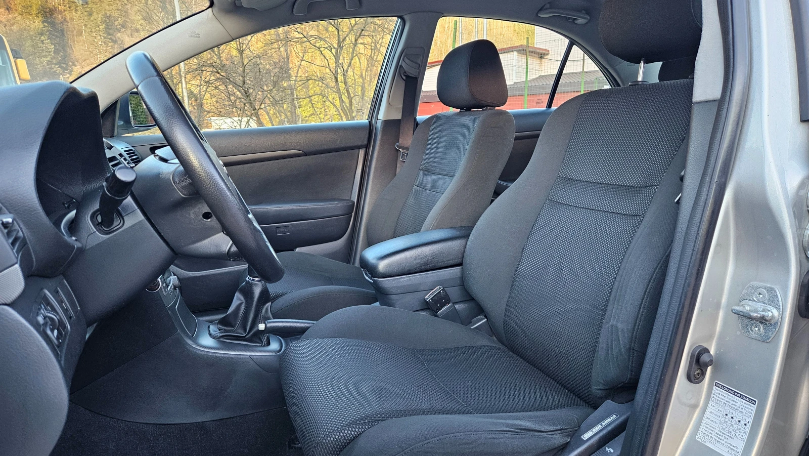 Toyota Avensis 2.0 D4d Klimatron/TOP SUSTOQNIE, снимка 12 - Автомобили и джипове - 53788328