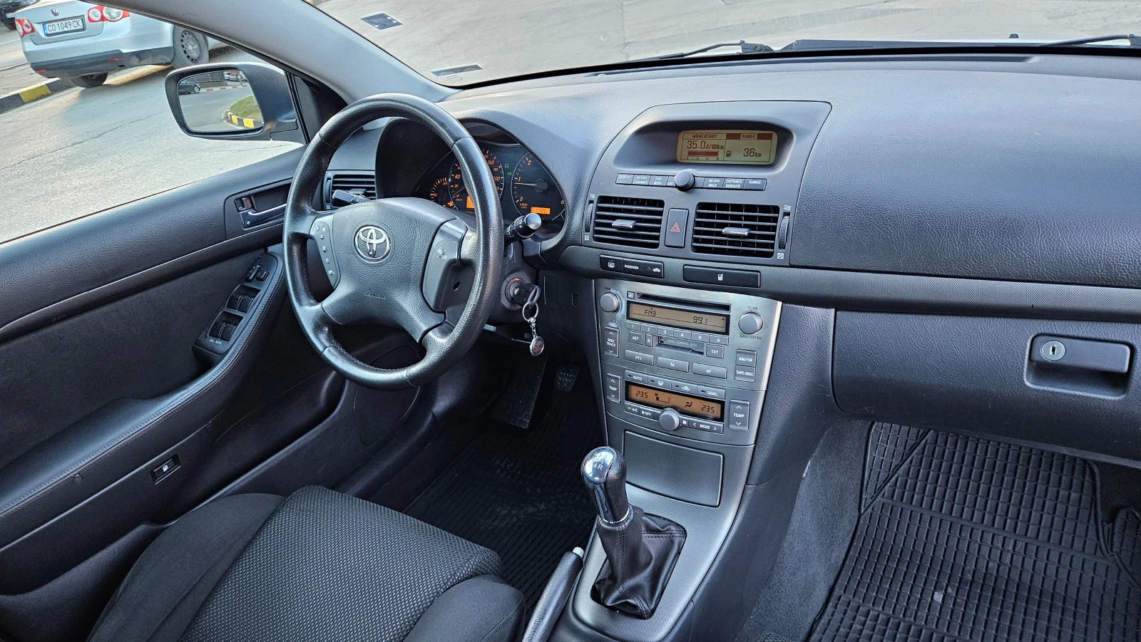 Toyota Avensis 2.0 D4d Klimatron/TOP SUSTOQNIE, снимка 11 - Автомобили и джипове - 53788328