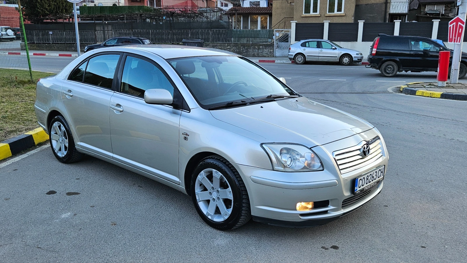 Toyota Avensis 2.0 D4d Klimatron/TOP SUSTOQNIE, снимка 8 - Автомобили и джипове - 53788328