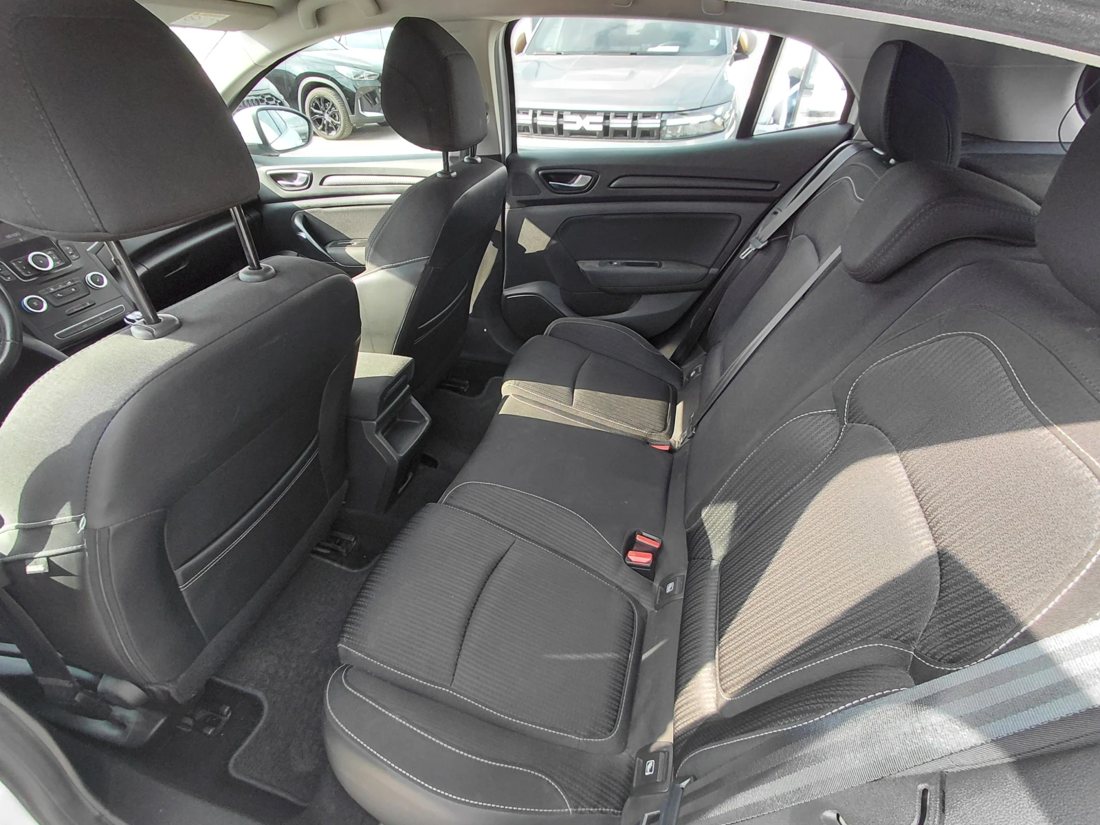 Renault Megane 1.5 dCi/115к.с/Life, снимка 14 - Автомобили и джипове - 53877870