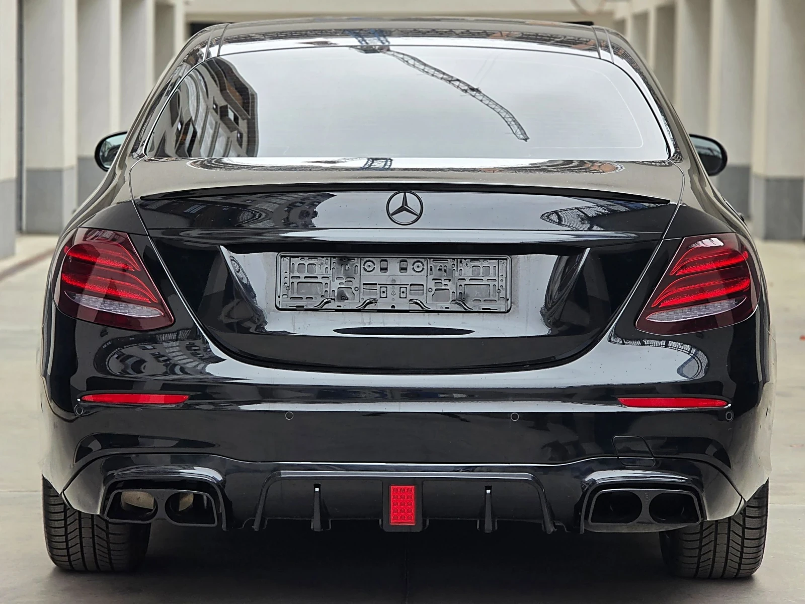 Mercedes-Benz E 350 Mercedes E350d * BRABUS BLACK OPTIC* FULL ASSISTAN, снимка 9 - Автомобили и джипове - 53890370