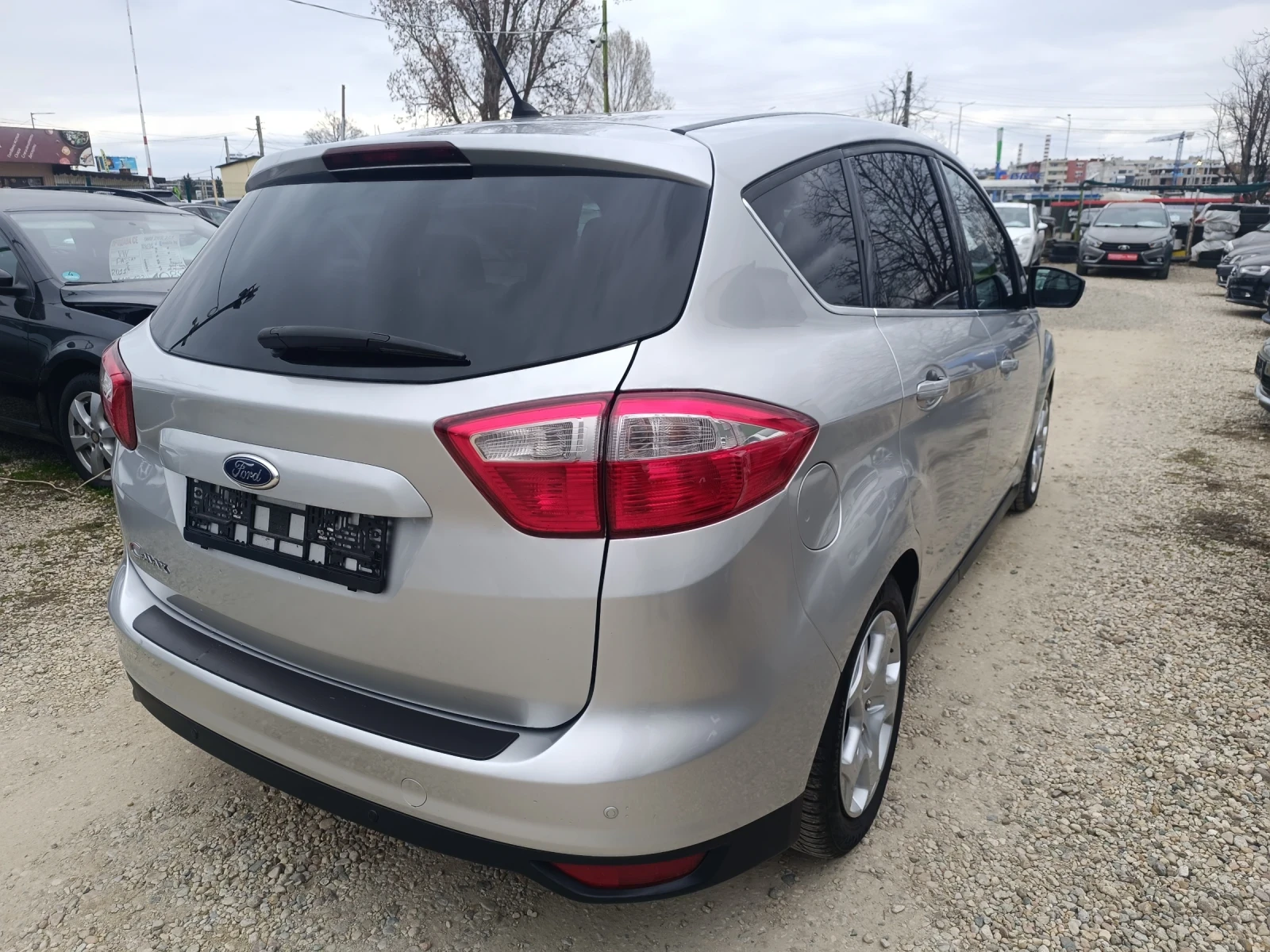 Ford C-max 1.6i * Газов инжекцион * Навигация * KEYLESS * , снимка 5 - Автомобили и джипове - 53906414