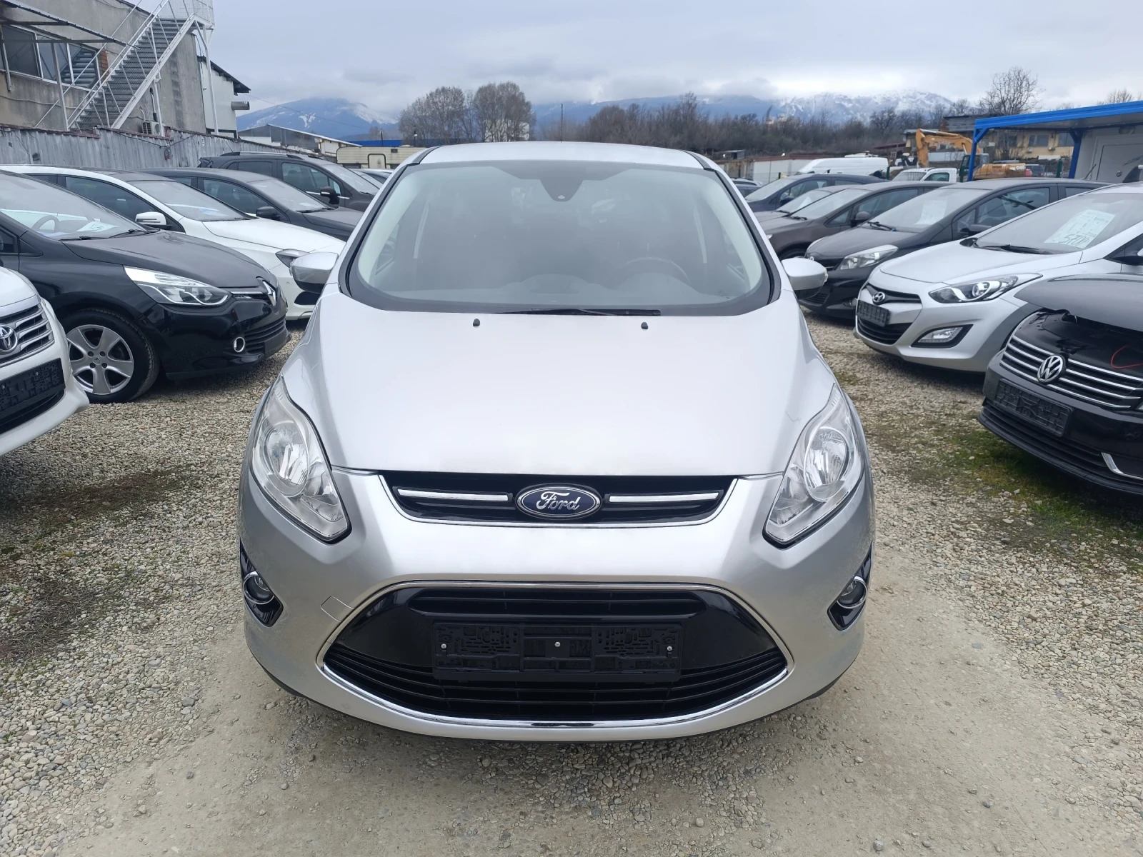 Ford C-max 1.6i * Газов инжекцион * Навигация * KEYLESS * , снимка 2 - Автомобили и джипове - 53906414