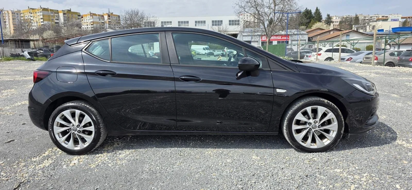 Opel Astra 1.4i AUTOMATIC, снимка 3 - Автомобили и джипове - 54010770