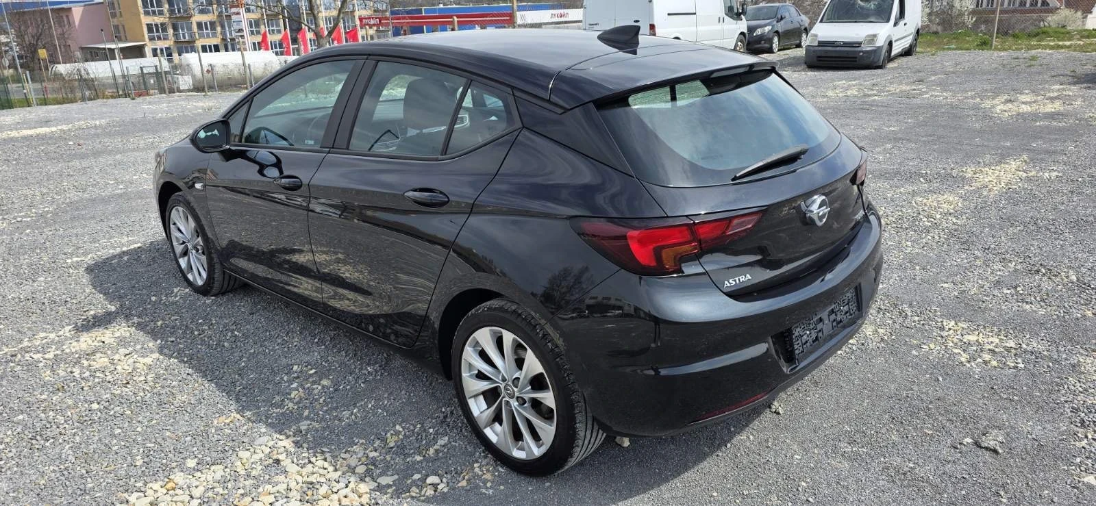 Opel Astra 1.4i AUTOMATIC, снимка 5 - Автомобили и джипове - 54010770