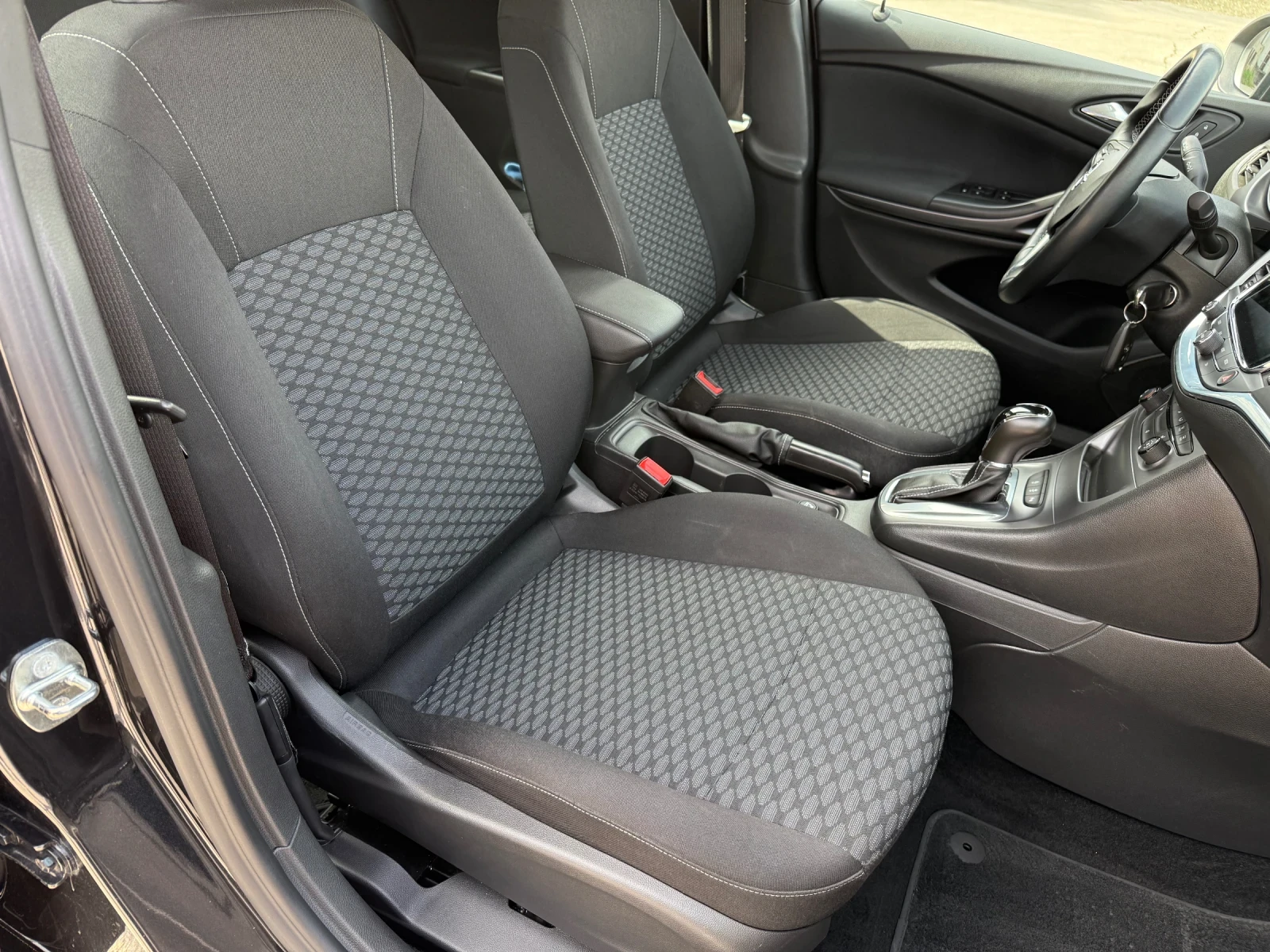 Opel Astra 1.4i AUTOMATIC | Mobile.bg � ����������� 10