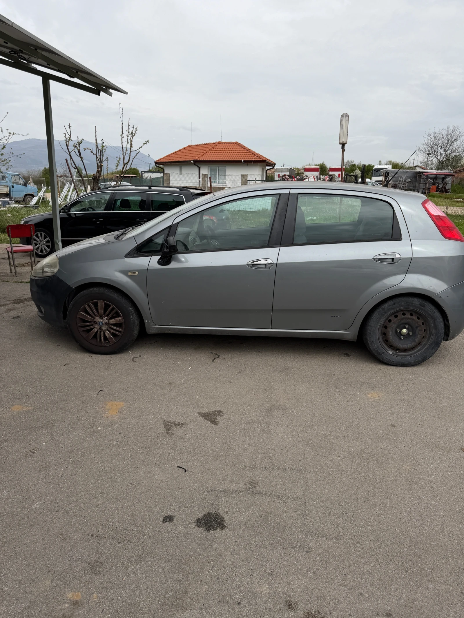 Fiat Punto 1.3 m-jet, снимка 6 - Автомобили и джипове - 54384810