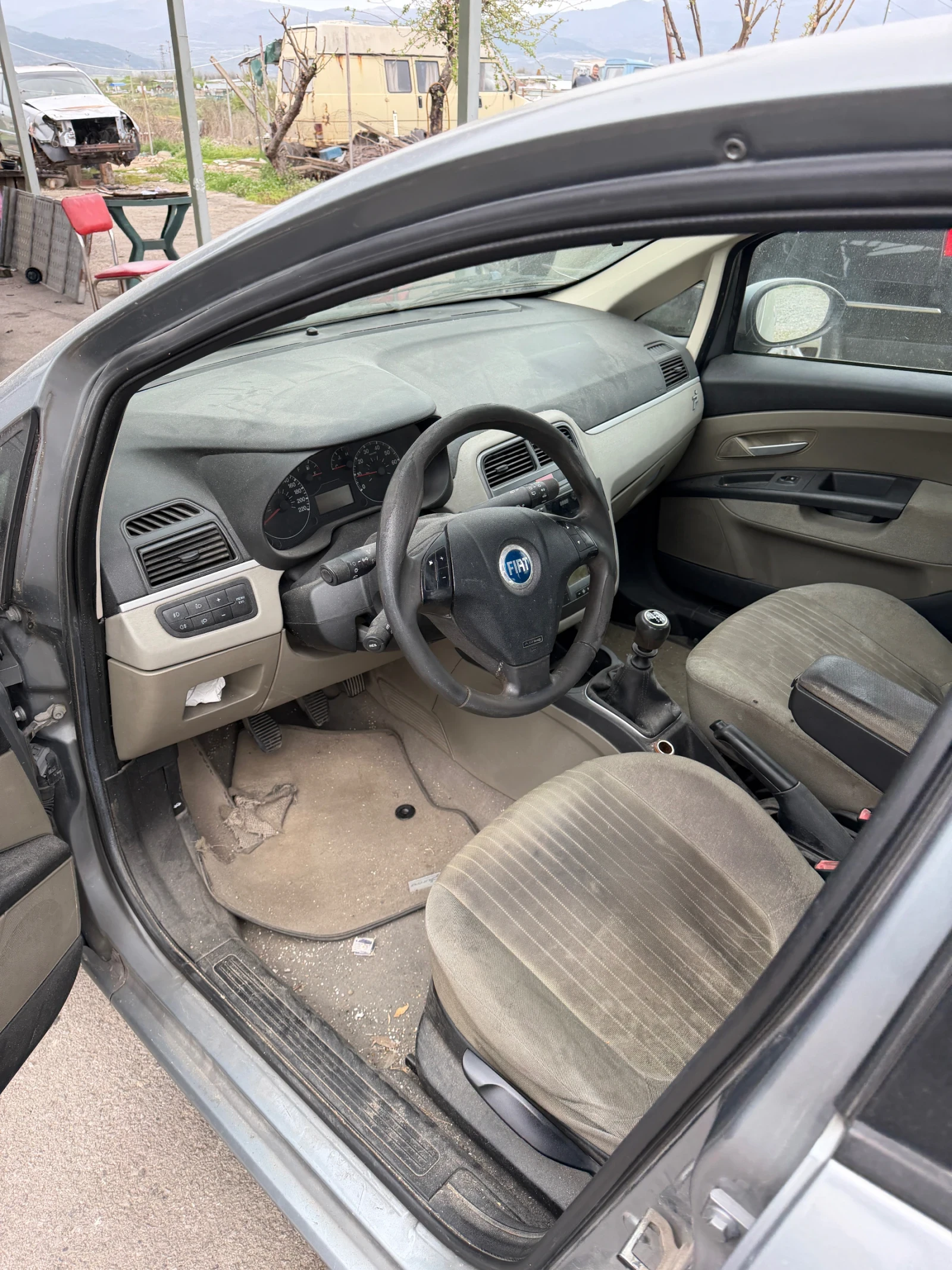 Fiat Punto 1.3 m-jet, снимка 10 - Автомобили и джипове - 54384810