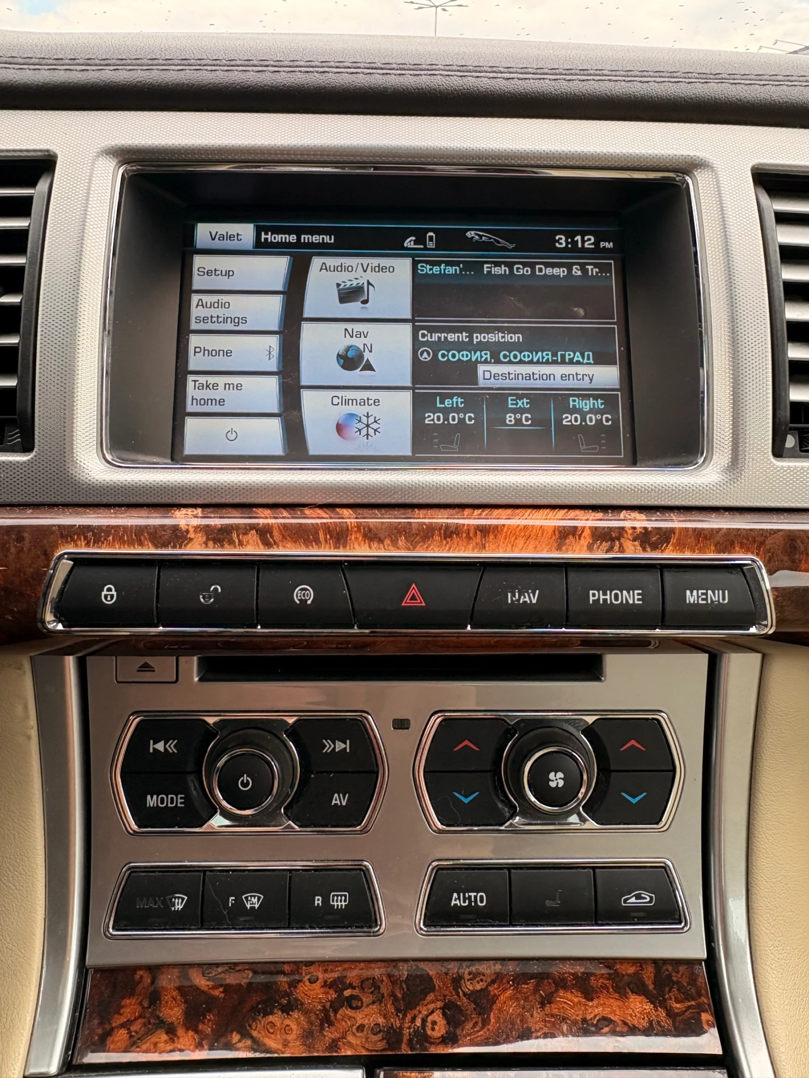 Jaguar Xf 2.2D 8ZF, снимка 12 - Автомобили и джипове - 54407637