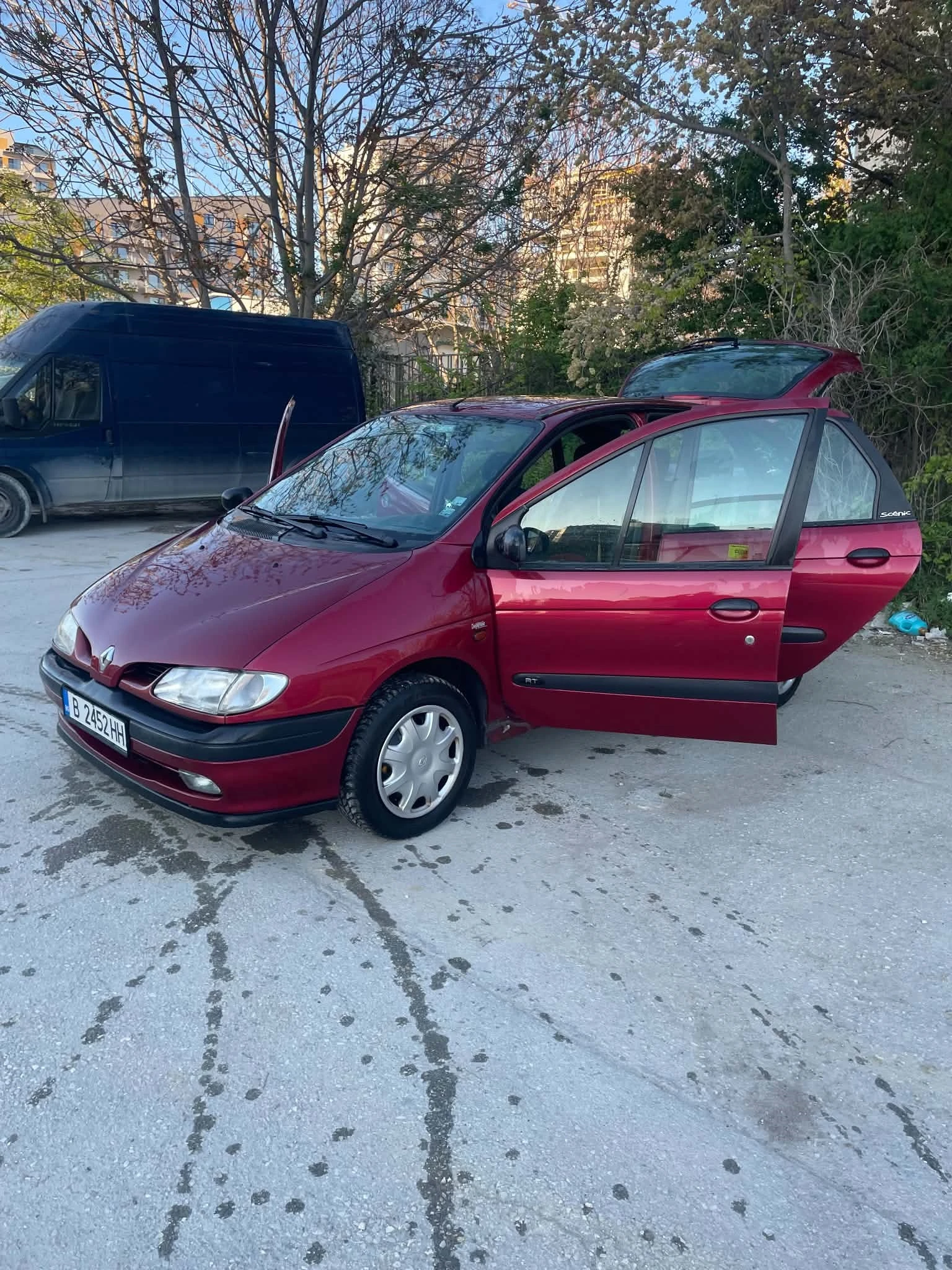 Renault Scenic 1.6, снимка 2 - Автомобили и джипове - 54444047