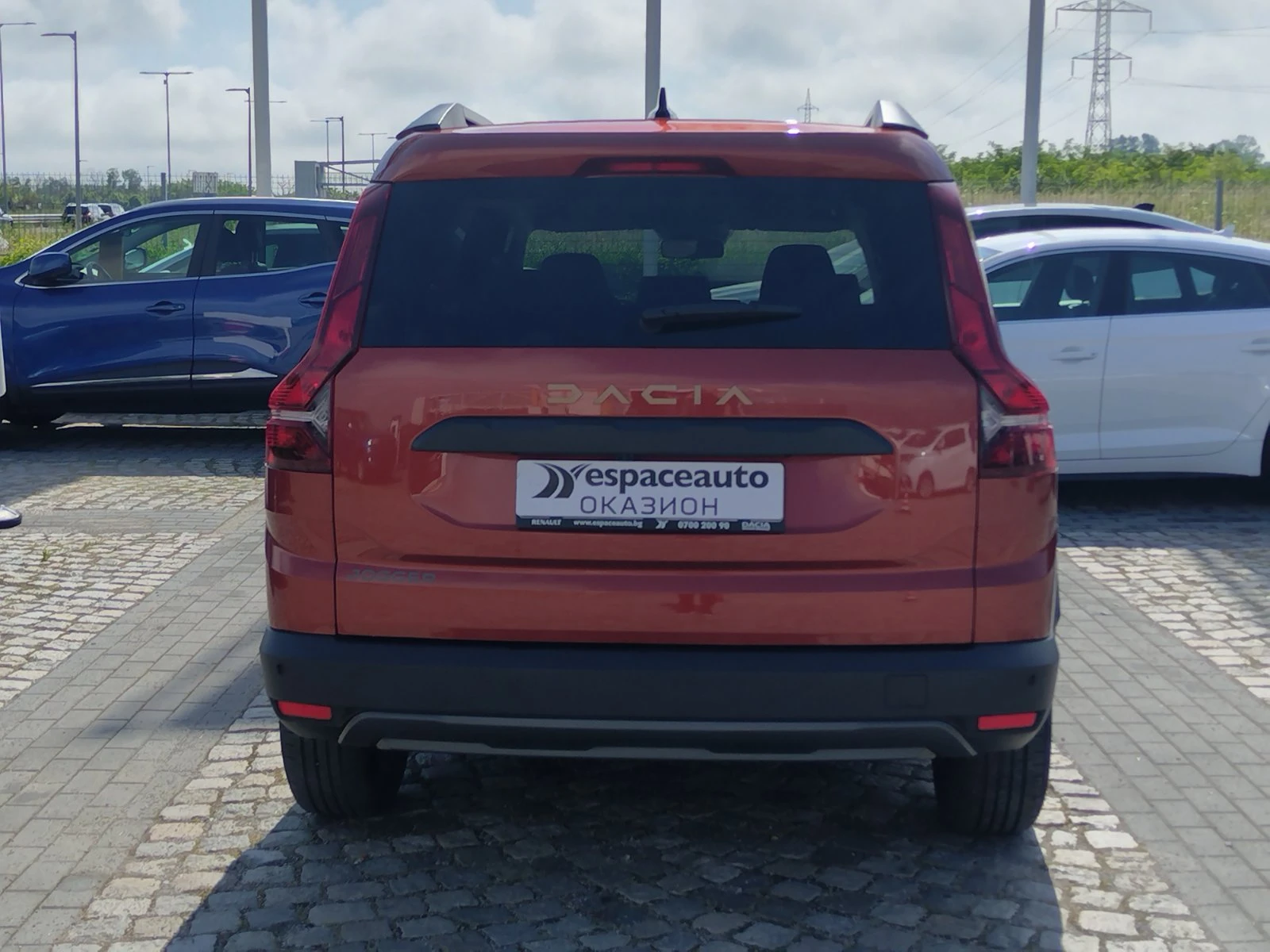 Dacia Jogger 1.0Tce/ 100к.с./ бензин/газ 6+ 1 места/КАПАРИРАН!, снимка 5 - Автомобили и джипове - 54761038
