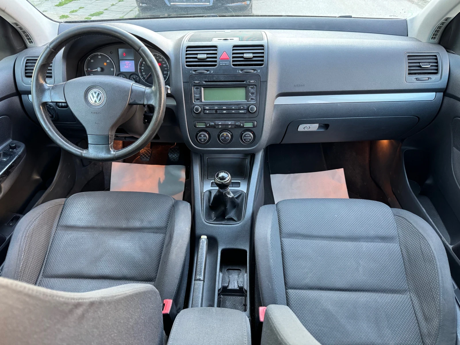 VW Golf 2.0 tdi, снимка 7 - Автомобили и джипове - 54965083