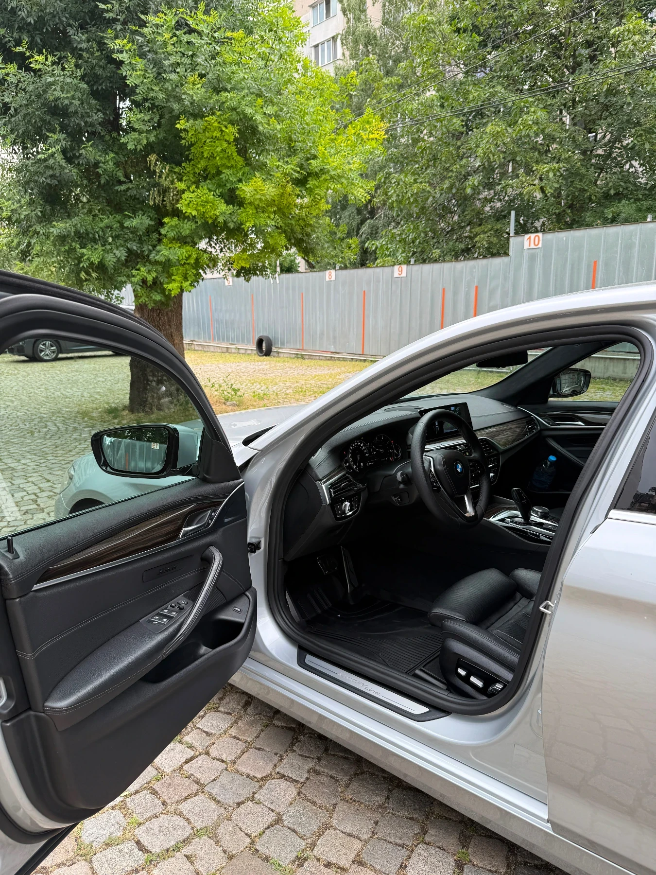 BMW 530 G30 3.0d 265ks xgrive, снимка 8 - Автомобили и джипове - 55125258