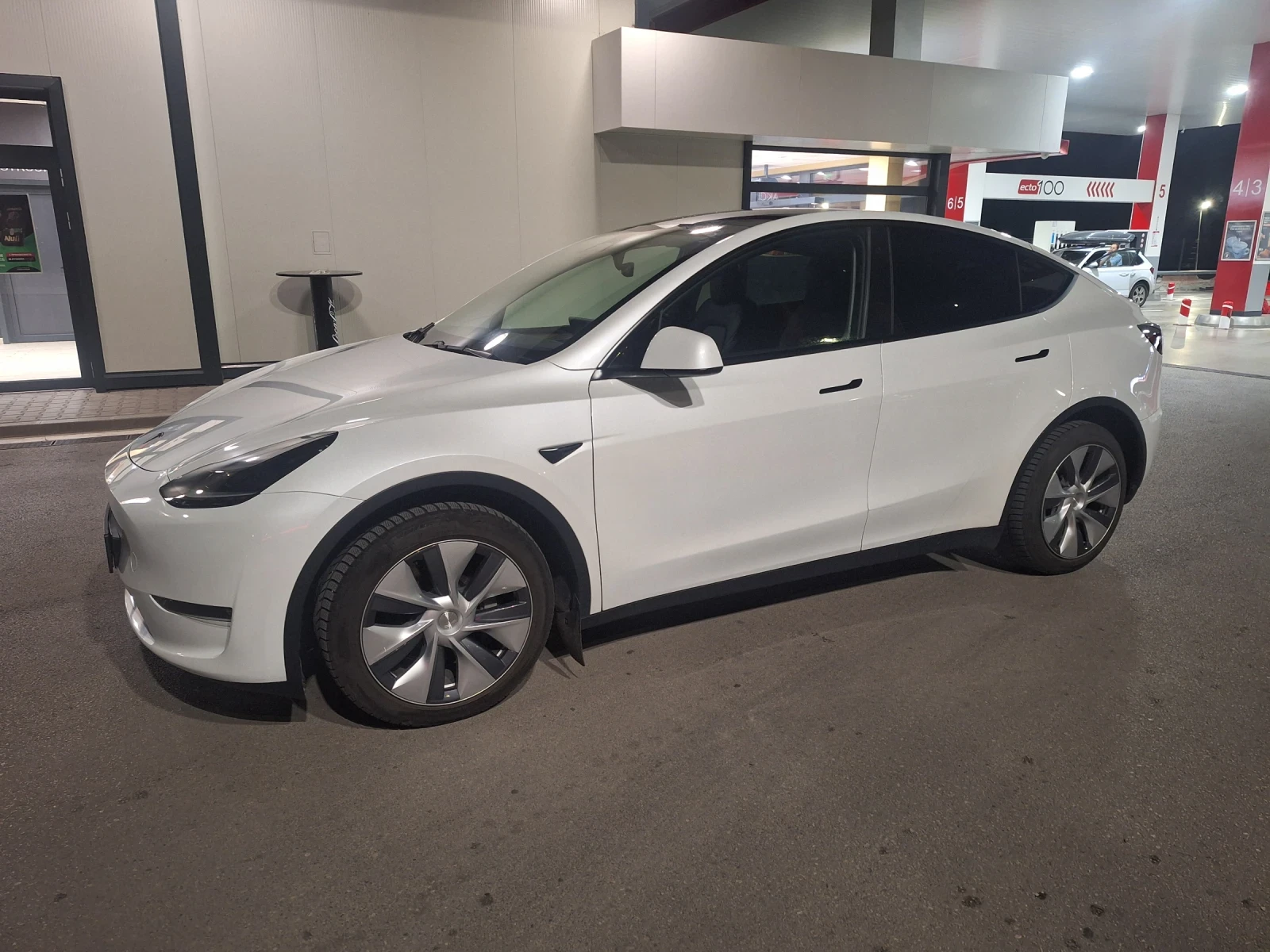 Tesla Model Y Long Range