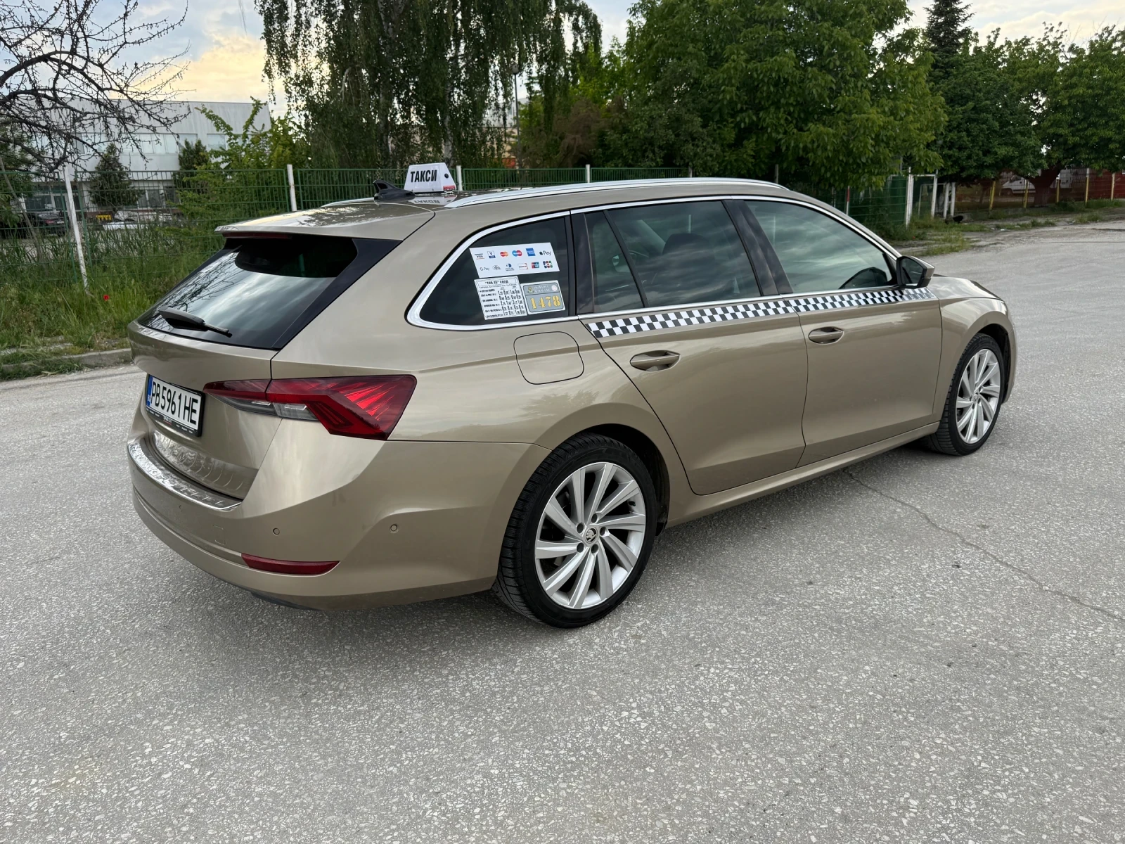 Skoda Octavia MATRIX FULL 2.0 TDI DSG, снимка 9 - Автомобили и джипове - 55560115
