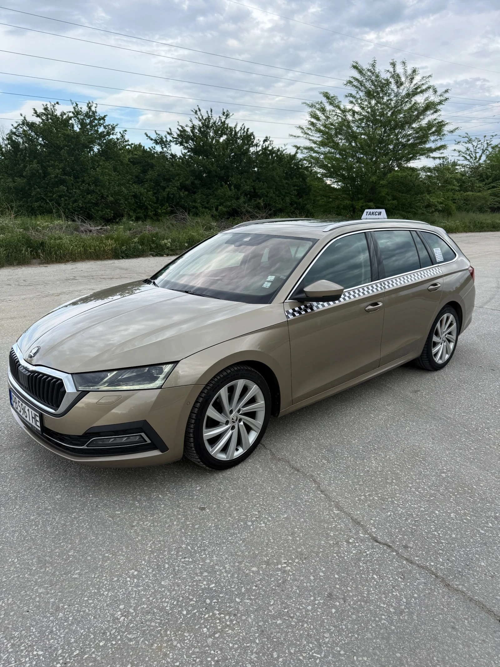 Skoda Octavia MATRIX FULL 2.0 TDI DSG, снимка 3 - Автомобили и джипове - 55560115