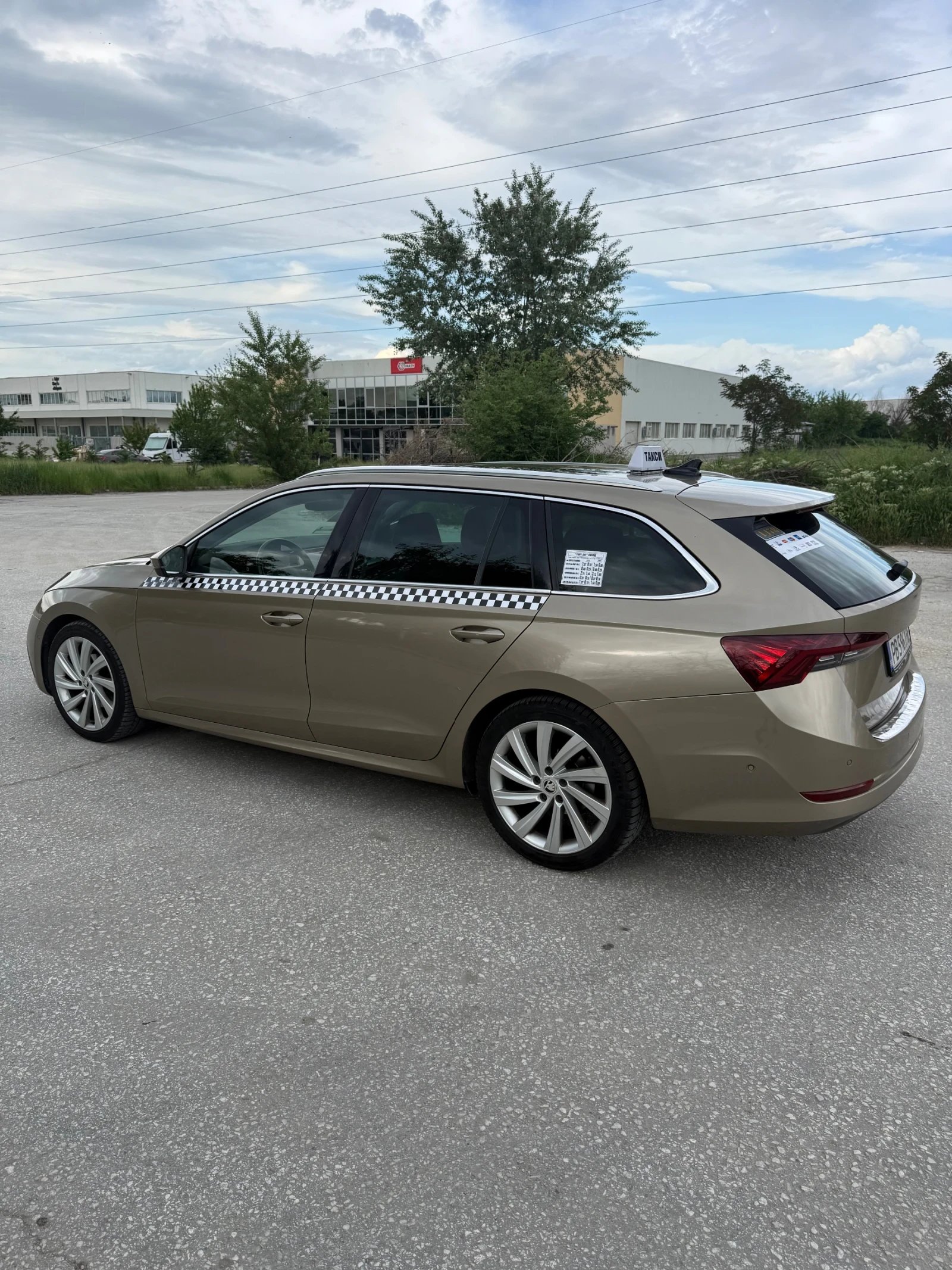 Skoda Octavia MATRIX FULL 2.0 TDI DSG, снимка 5 - Автомобили и джипове - 55560115