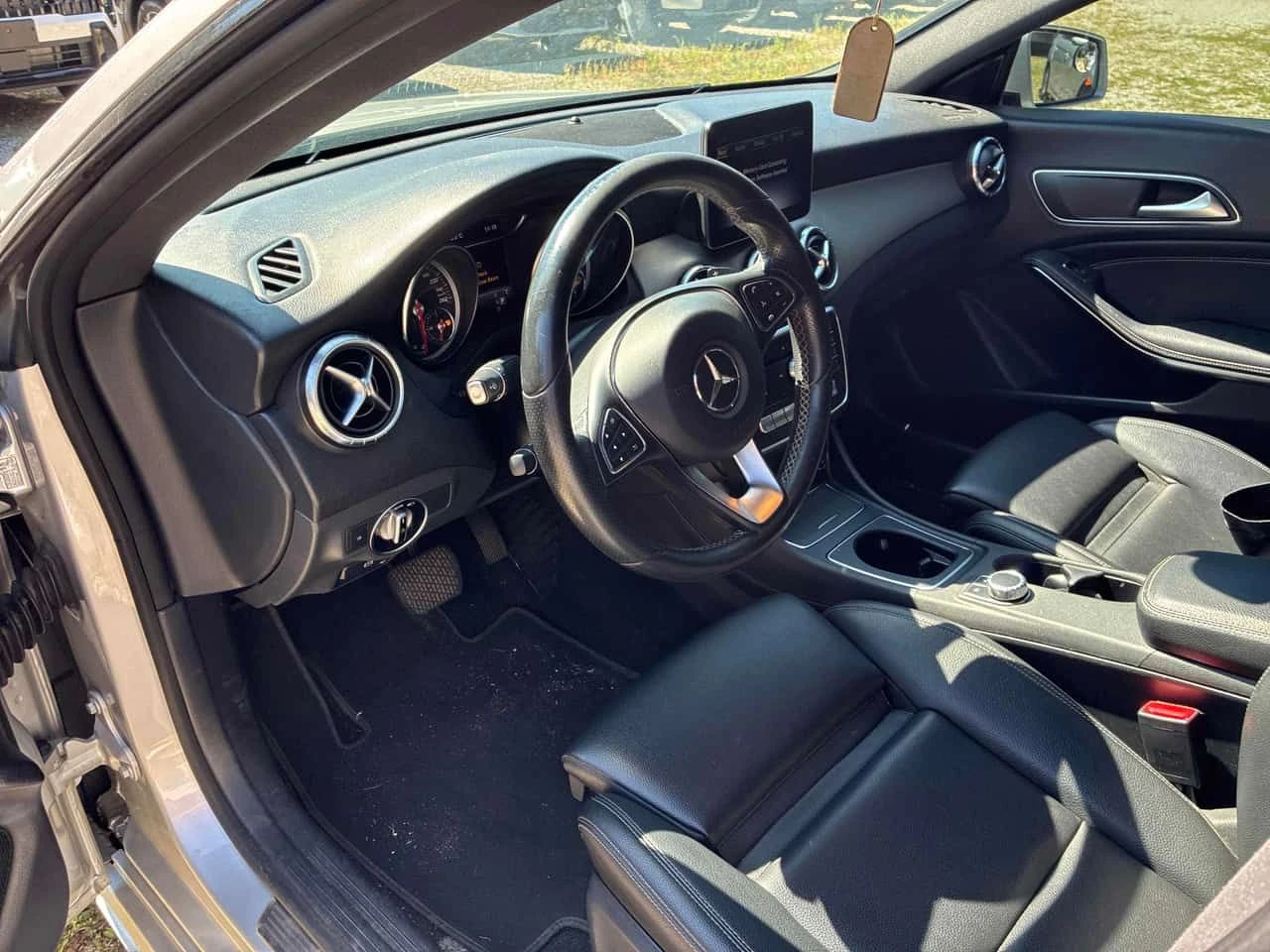 Mercedes-Benz CLA * 250 * CARFAX * ОПЦИЯ ЗА ФИНАНСИРАНЕ , снимка 5 - Автомобили и джипове - 55711538