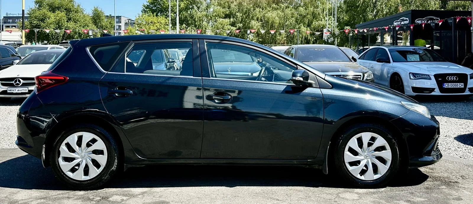 Toyota Auris 1.2i 116HP CAMERA ПОДГРЕВ EURO6B, снимка 4 - Автомобили и джипове - 55824482