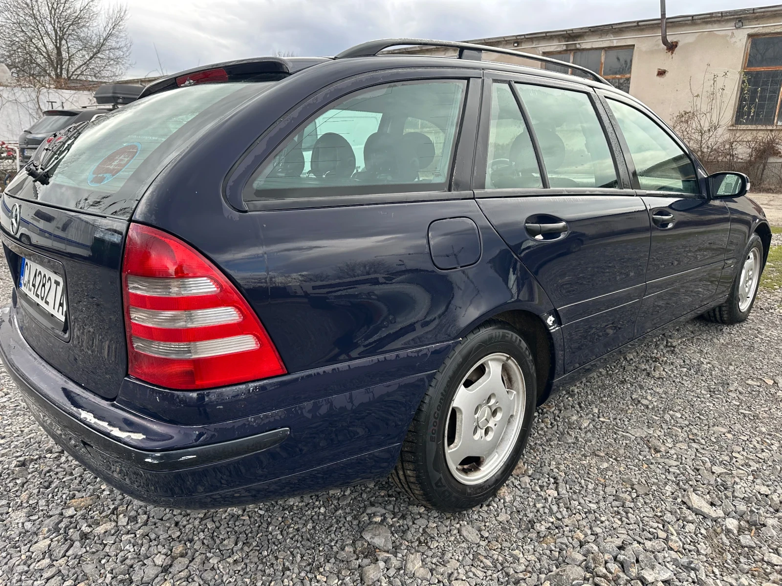 Mercedes-Benz C 220, снимка 3 - Автомобили и джипове - 55931135