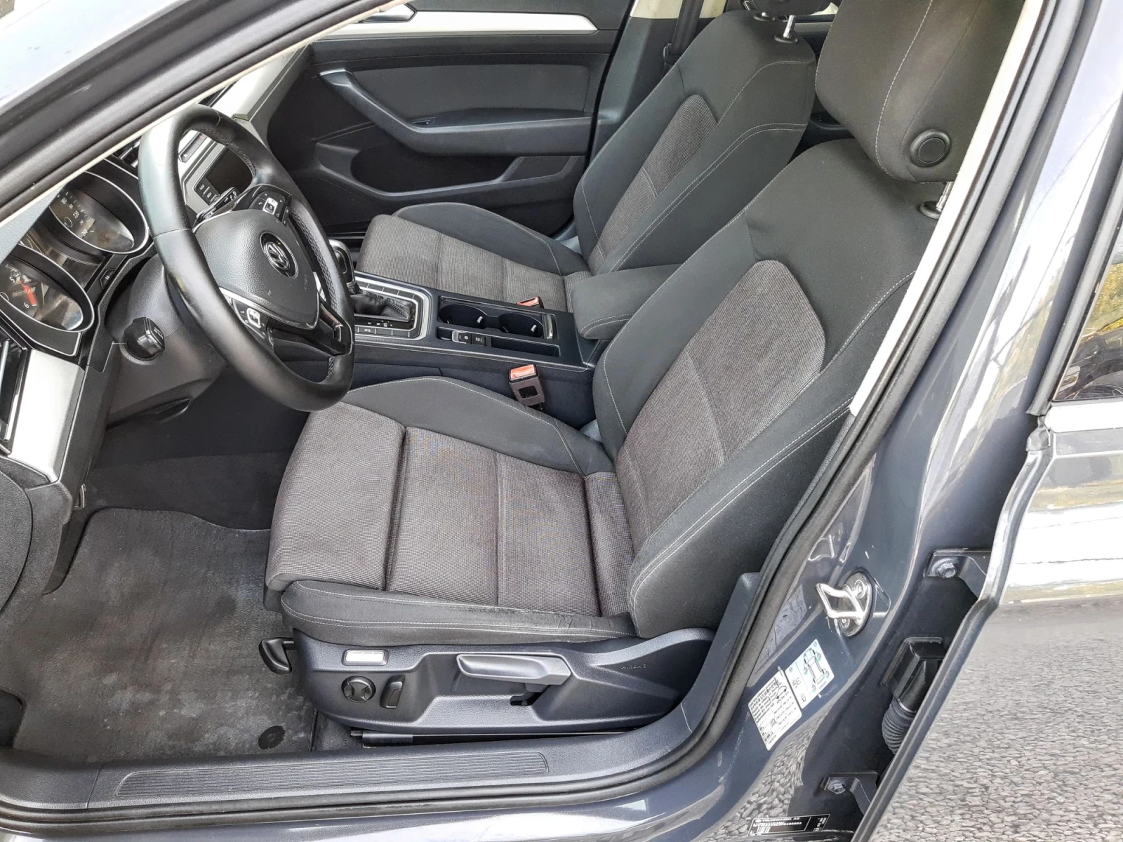 VW Passat  2.0 - 150к.с., снимка 8 - Автомобили и джипове - 55950978